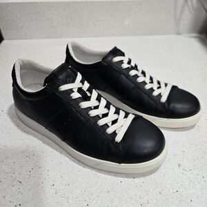 Ecco Soft 7 Black and White Size 6 Women's Shoes Sneakers Laced